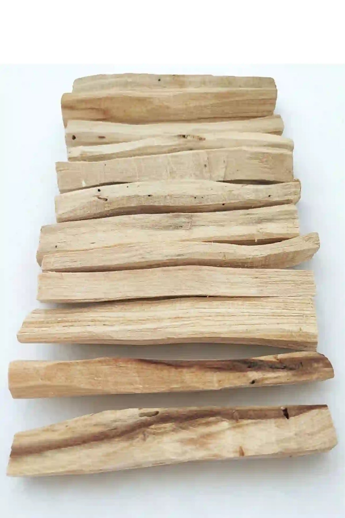 Hand-Cut Genuine Bursera Graveolens Wood Detail - Sustainable High-Density Essential Oil Aromatherapy